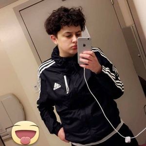 Meet your Posher, Leah